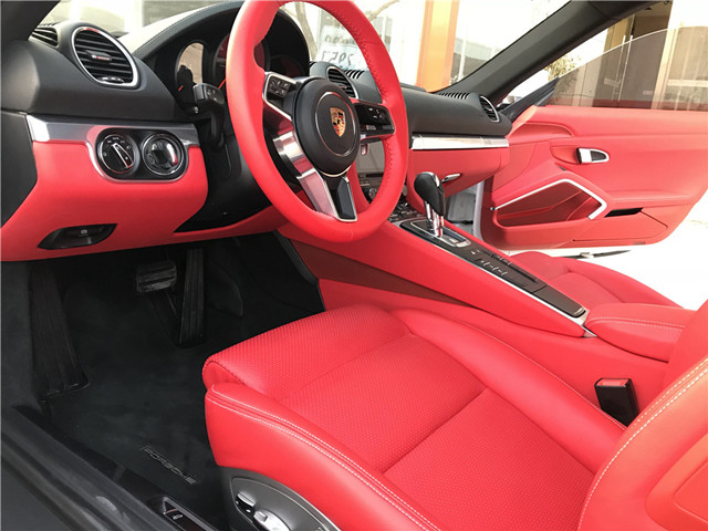 保时捷卡曼718全红内饰草莓污视频网站效果视频